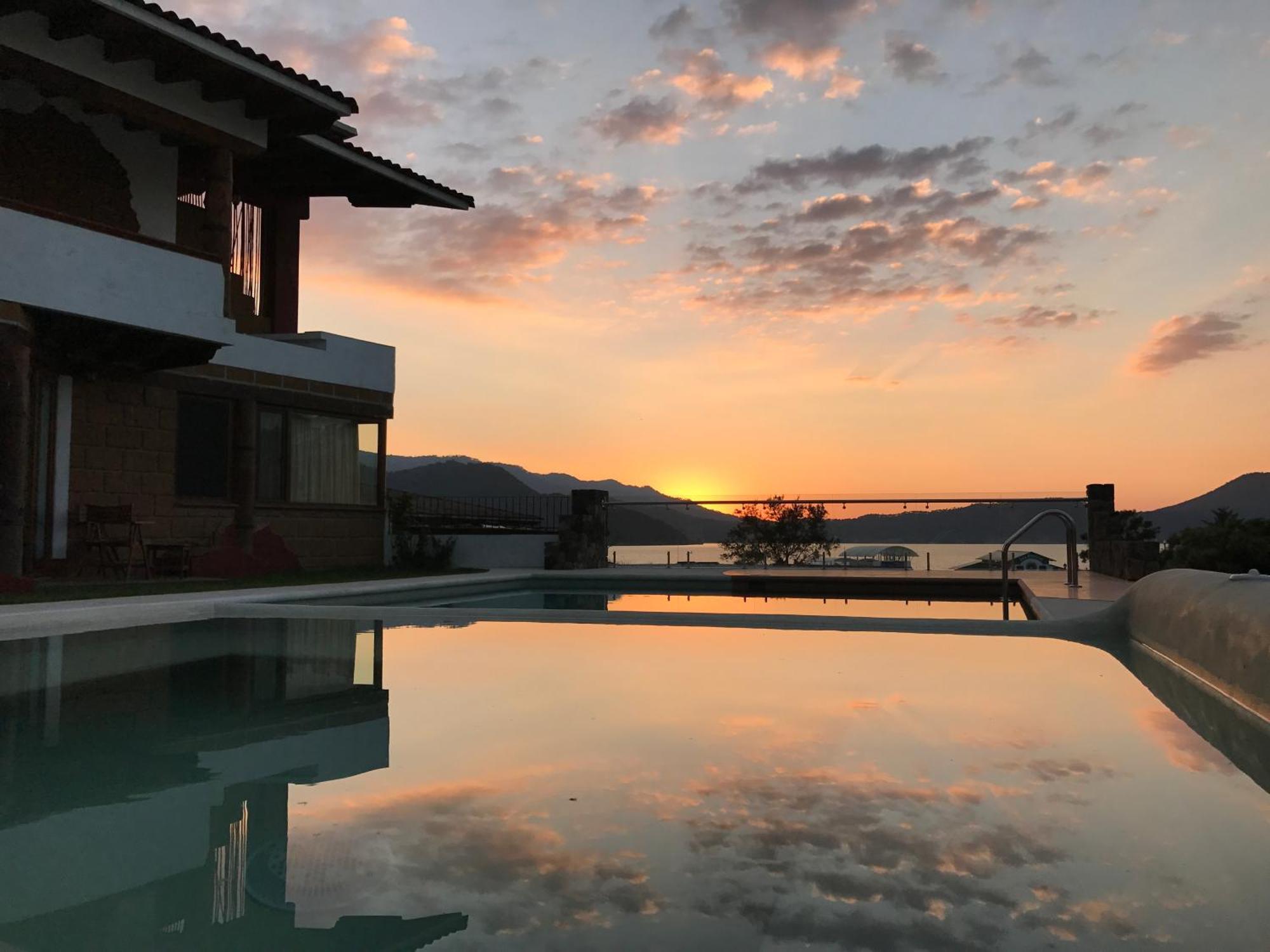 Hotel puesta del sol Valle de Bravo Esterno foto